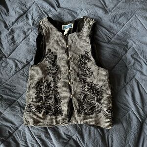 Black and White Sleeveless Button Down Shirt